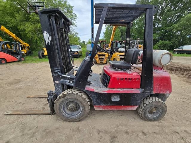 Image of Toyota 42-2FG25 equipment image 4