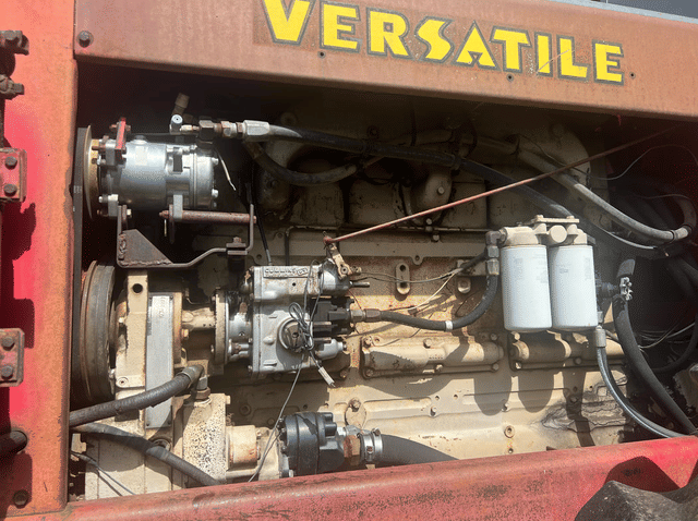 Image of Versatile 800 equipment image 2