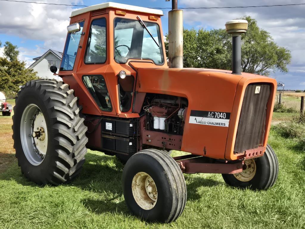 Image of Allis Chalmers 7040 Primary image