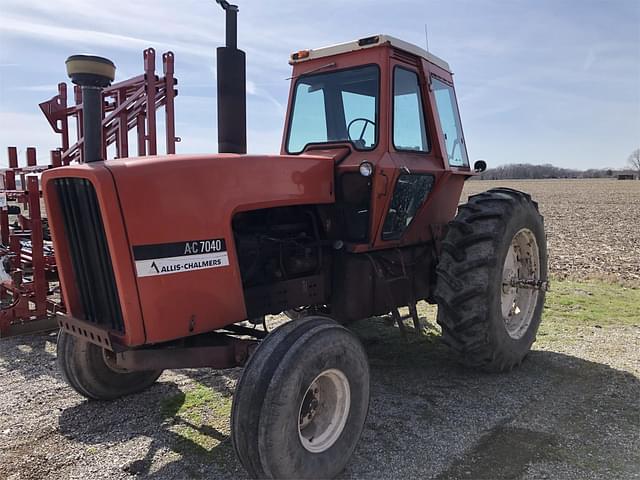 Image of Allis Chalmers 7040 equipment image 2