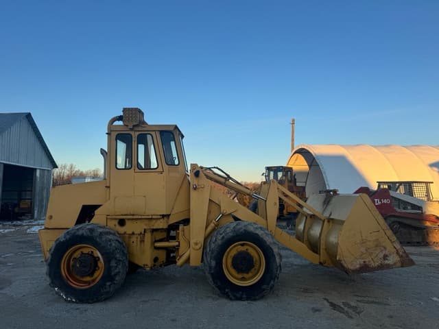 Image of Allis Chalmers 840 equipment image 3