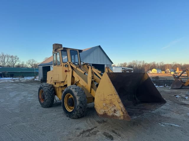 Image of Allis Chalmers 840 equipment image 4