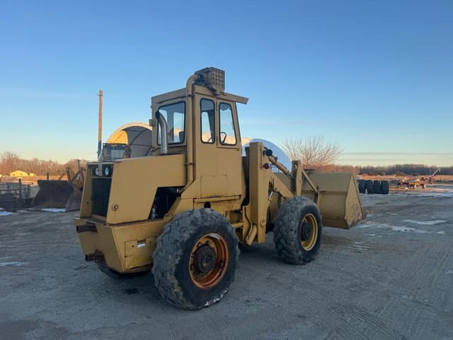 Image of Allis Chalmers 840 equipment image 1