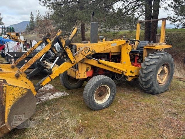 1975 Case 480B Equipment Image0