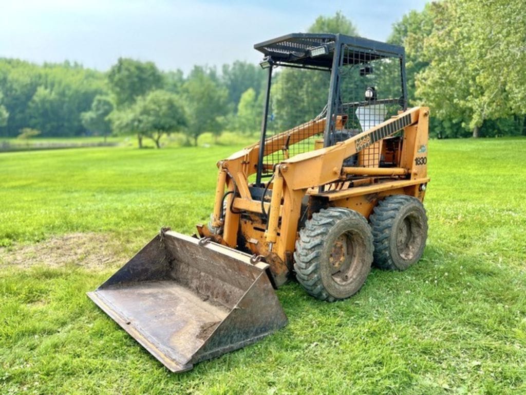 1975 Case 1830 Equipment Image0