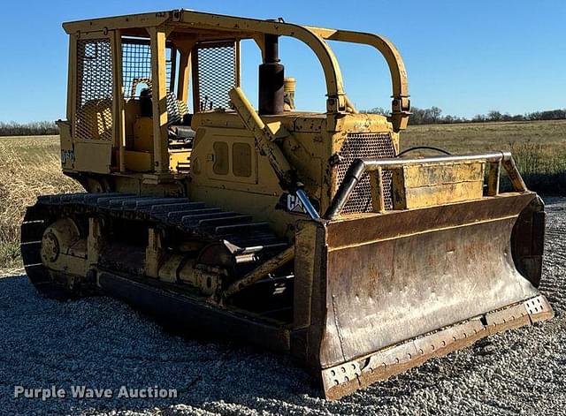 Image of Caterpillar D6C equipment image 2