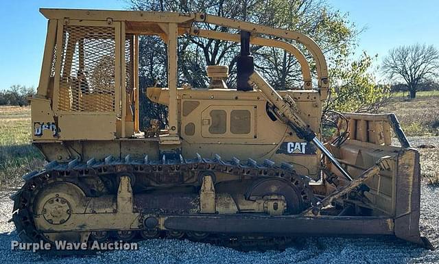 Image of Caterpillar D6C equipment image 3