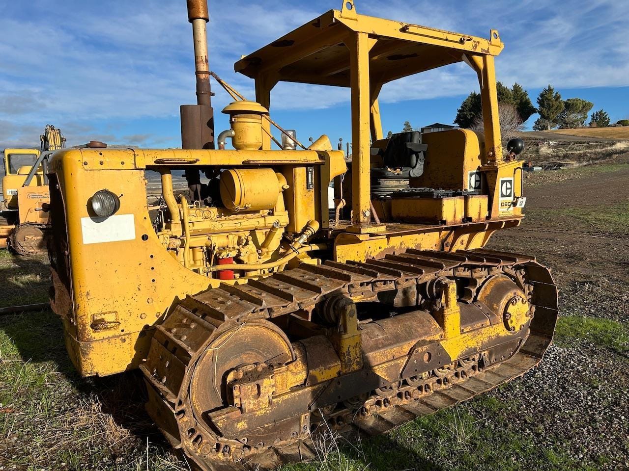 1975 Caterpillar D6C Equipment Image0