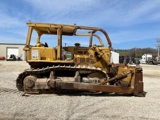 Image of Caterpillar D7F equipment image 4