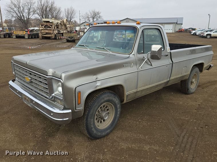 1975 Chevrolet 20 Equipment Image0