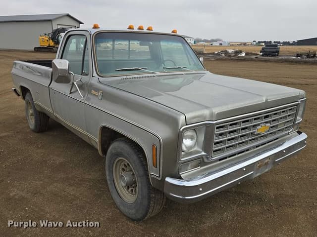 Image of Chevrolet 20 equipment image 2