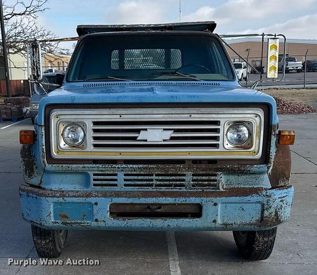 Image of Chevrolet C50 equipment image 1