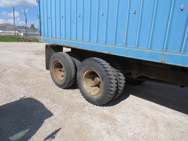 Image of Chevrolet C65 equipment image 1