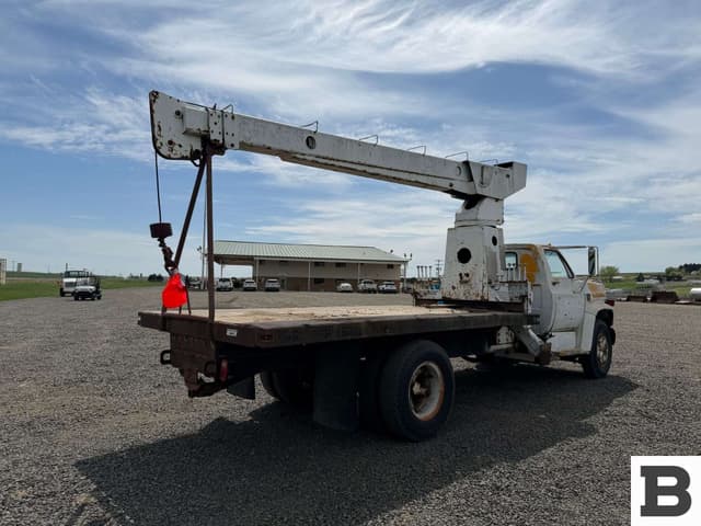 Image of Chevrolet C65 equipment image 4