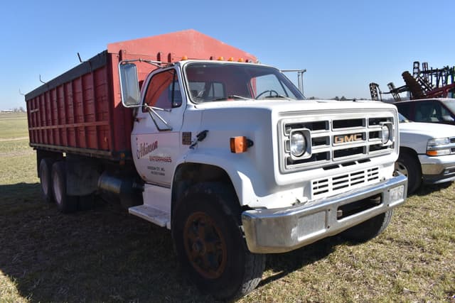 Image of GMC C65 equipment image 2