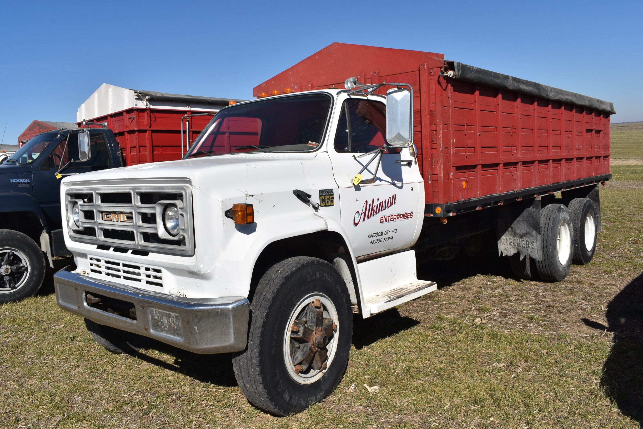 1975 GMC C65 Equipment Image0