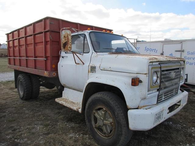 Image of Chevrolet C60 equipment image 1