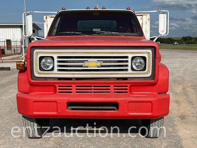 Image of Chevrolet C60 equipment image 1