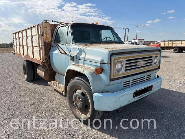 Image of Chevrolet C60 equipment image 1