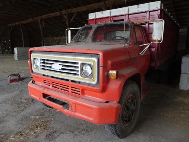 Image of Chevrolet C60 equipment image 1