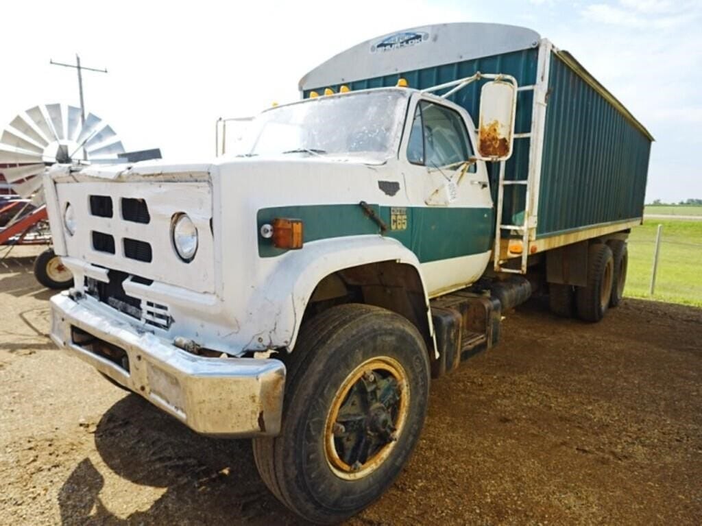 1975 Chevrolet C65 Equipment Image0