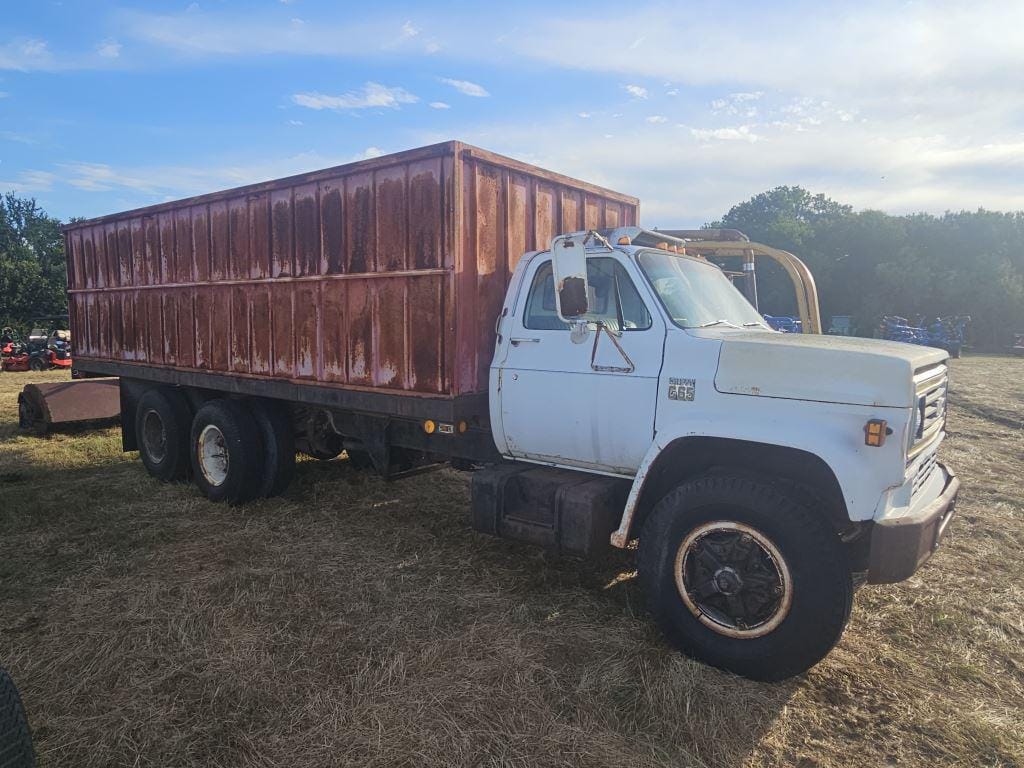 Main image Chevrolet C65