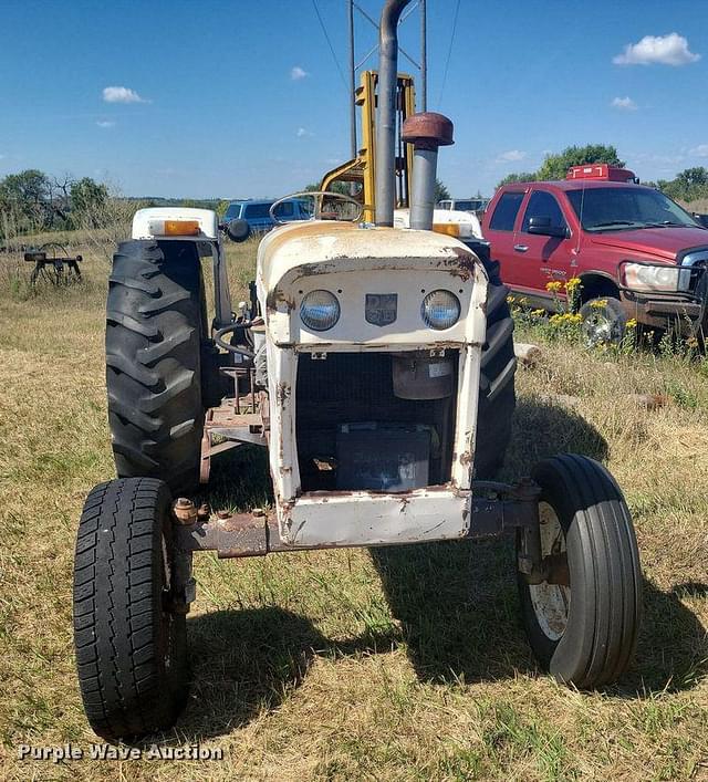 Image of David Brown 995 equipment image 1