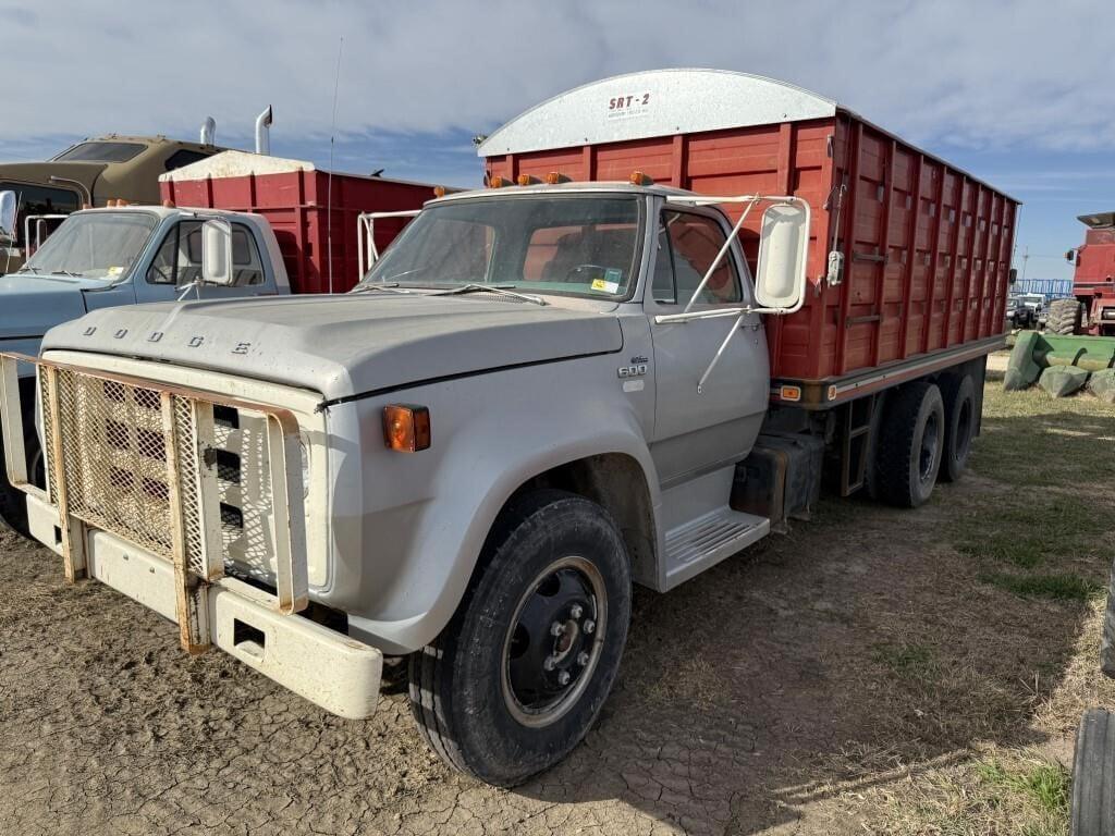 Image of Dodge D600 Primary image