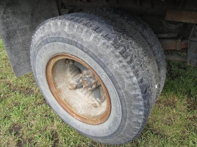 Image of Dodge 600 equipment image 2