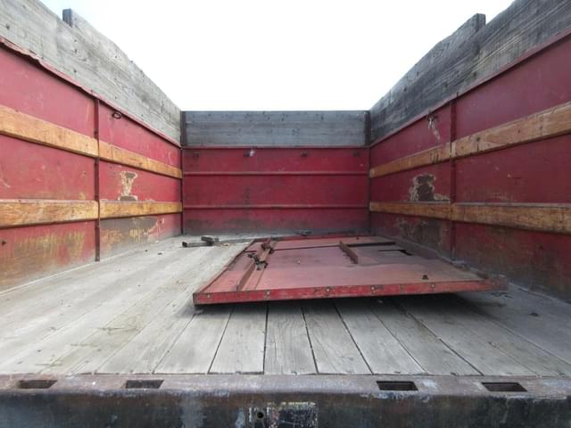 Image of Dodge 600 equipment image 3