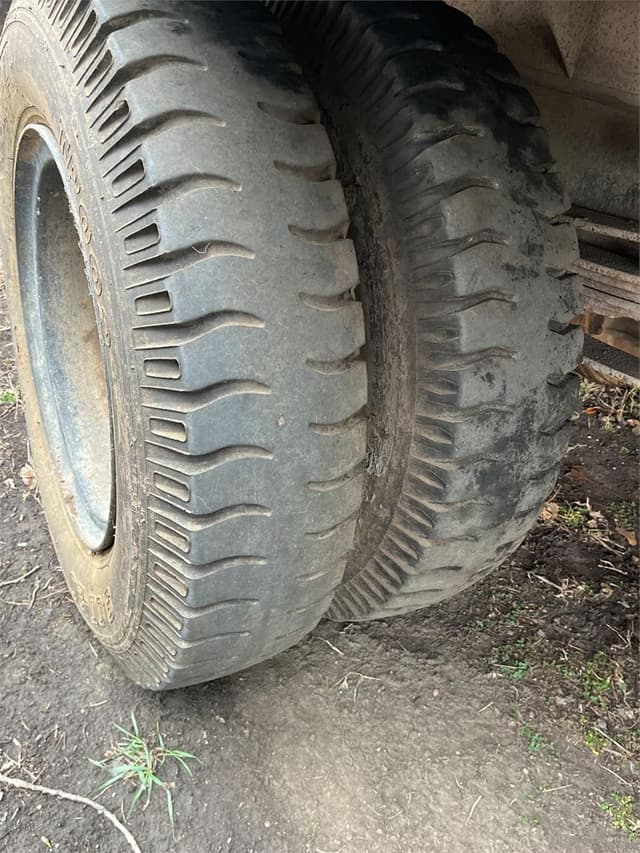 Image of Dodge D600 equipment image 3