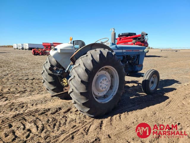 Image of Ford 5000 equipment image 2