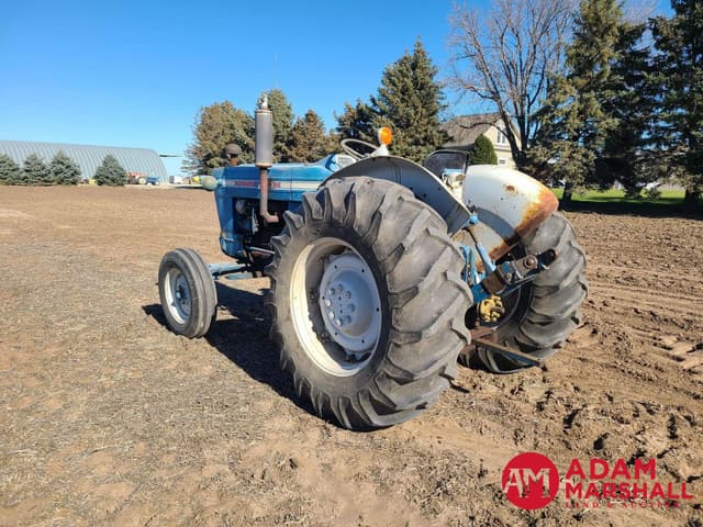 Image of Ford 5000 equipment image 3