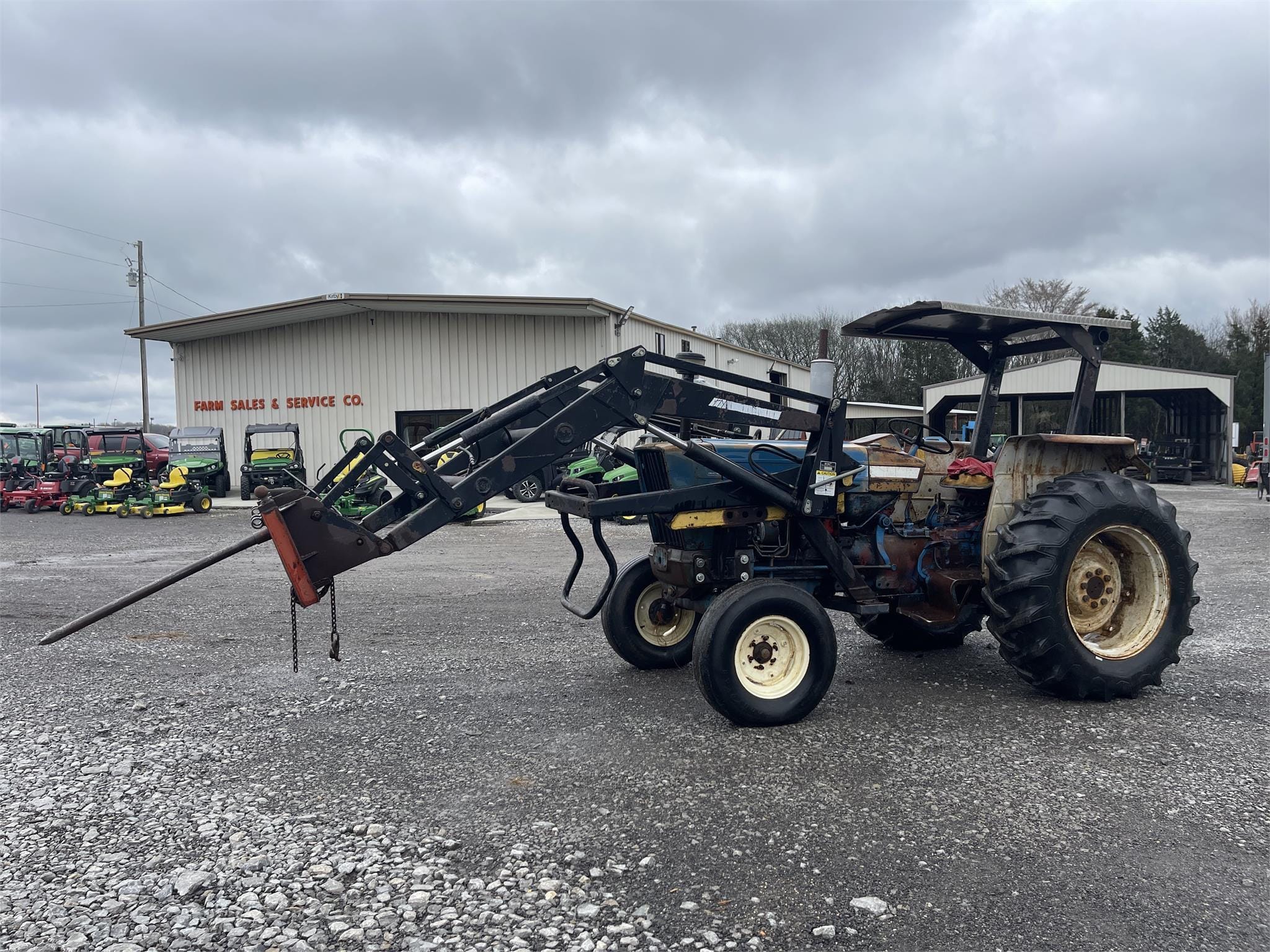 1975 Ford 5600 Equipment Image0