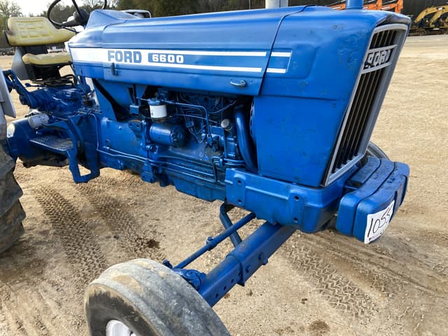 Image of Ford 6600 equipment image 4