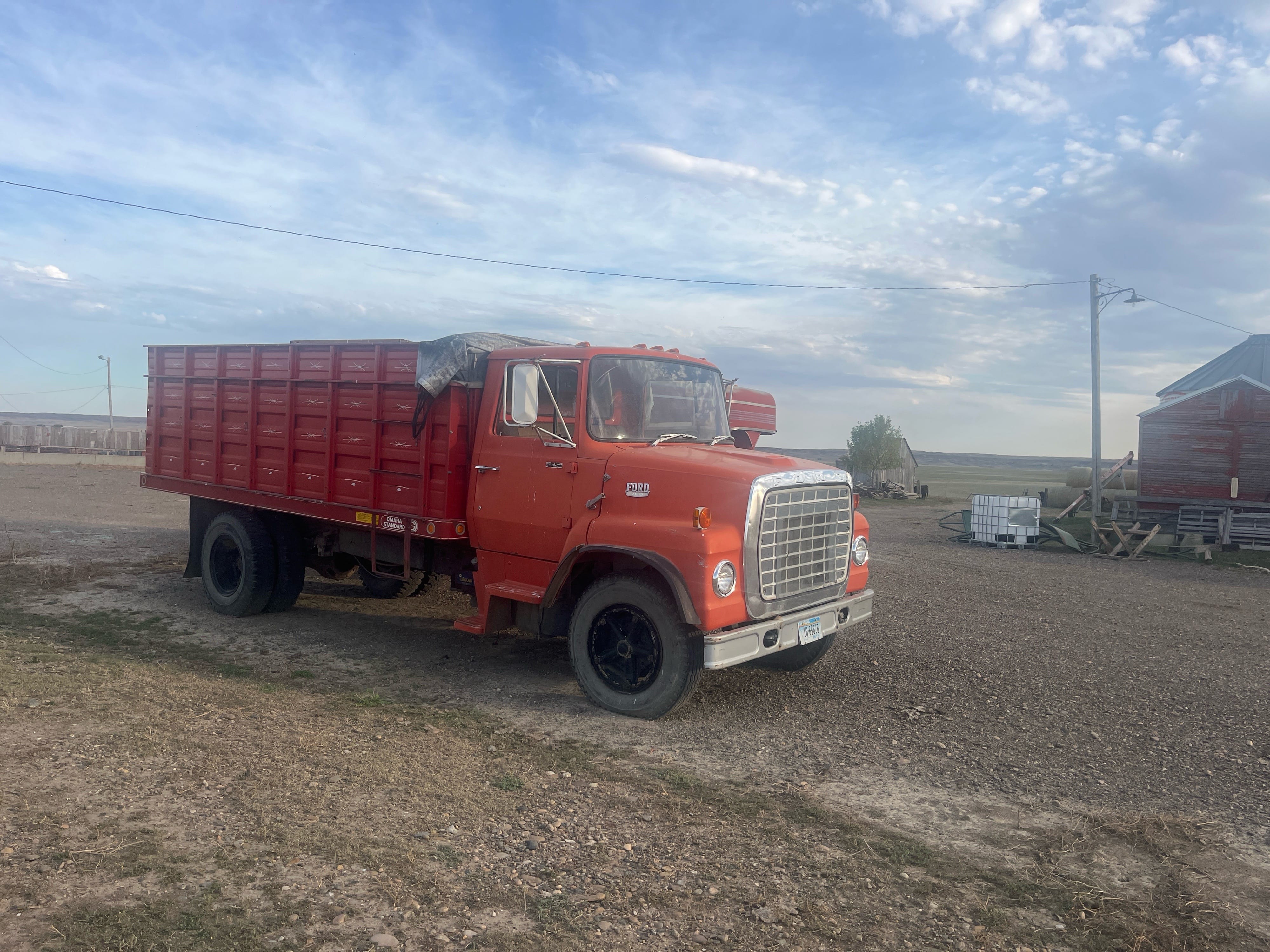 Main image Ford 700