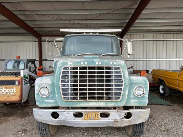 Image of Ford 880 equipment image 1