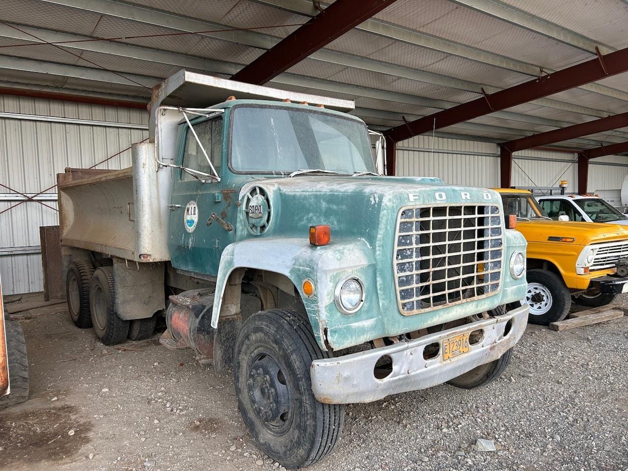 1975 Ford 880 Equipment Image0