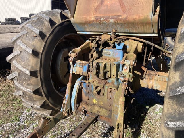 Image of Ford 9600 equipment image 4