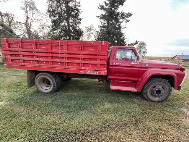 Image of Ford F-500 equipment image 2
