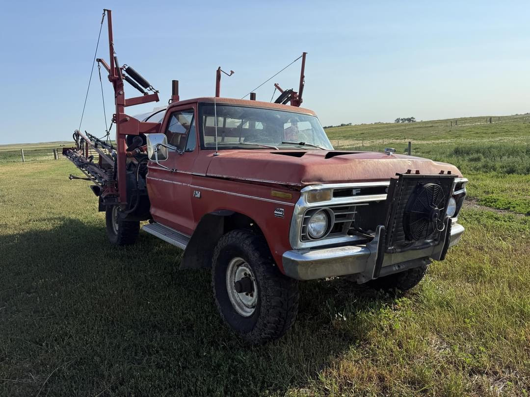Image of Ford F-250 Primary image