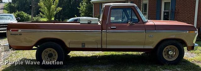 Image of Ford F-250 equipment image 3