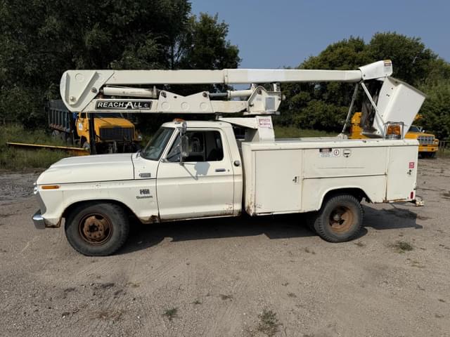 Image of Ford F-350 equipment image 1