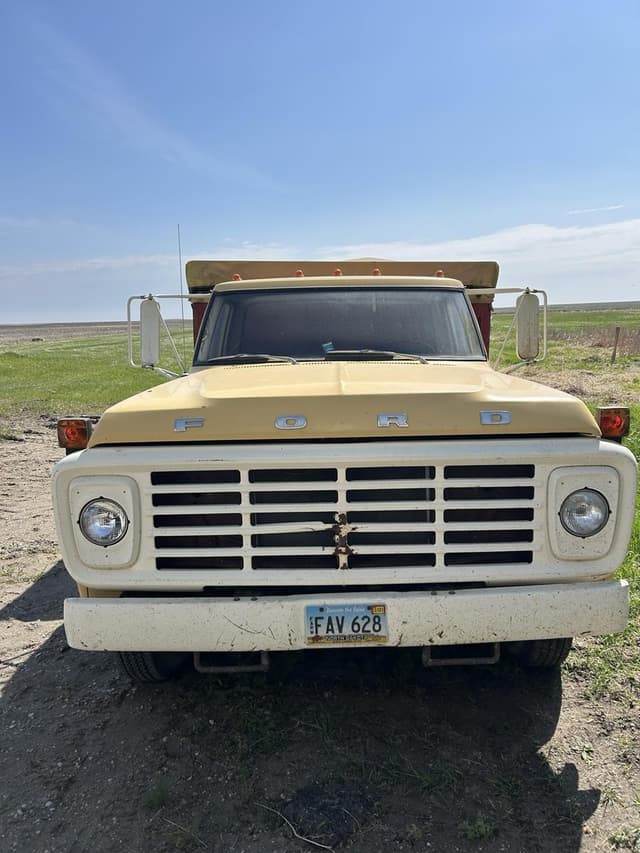 Image of Ford F-600 equipment image 1