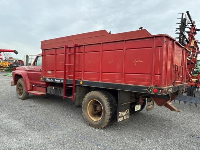 Image of Ford F-600 equipment image 4