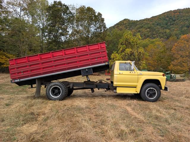 Image of Ford F-600 equipment image 3