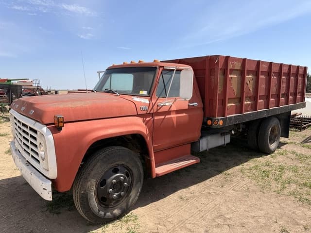 Image of Ford F-600 equipment image 4
