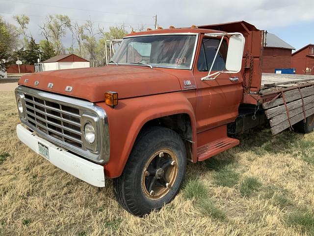 Image of Ford F-600 equipment image 3