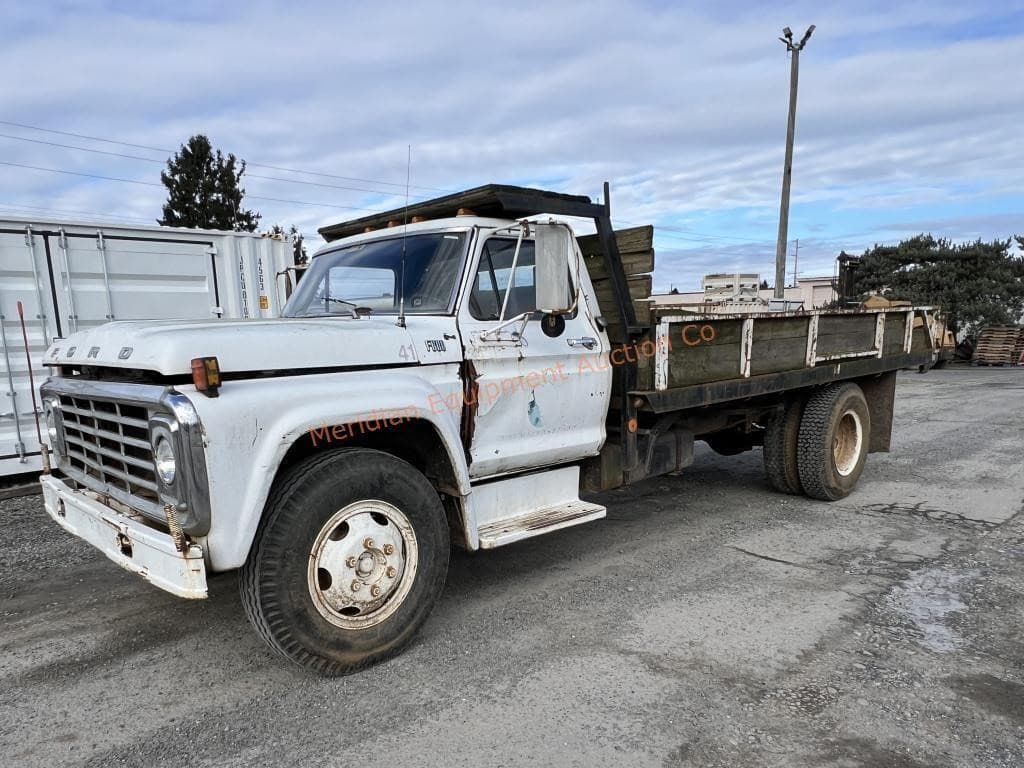 Image of Ford F-600 Primary image