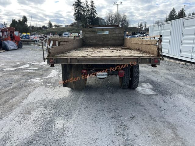 Image of Ford F-600 equipment image 3